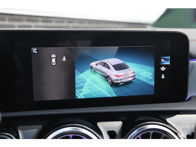 Mercedes-Benz CLA 180 Business Solution AMG * Pano * Sfeerverlichting * Widescreen * Stoelverwarming * Multi Beam *