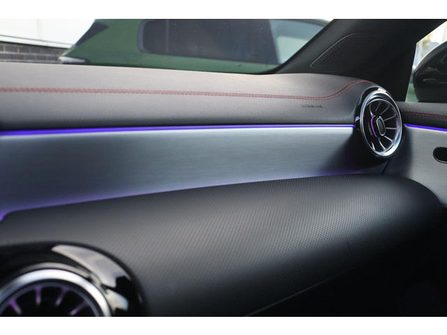 Mercedes-Benz CLA 180 Business Solution AMG * Pano * Sfeerverlichting * Widescreen * Stoelverwarming * Multi Beam *