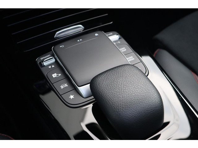 Mercedes-Benz CLA 180 Business Solution AMG * Pano * Sfeerverlichting * Widescreen * Stoelverwarming * Multi Beam *
