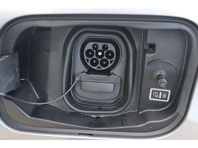 Citroen ë-C4 Feel Pack 50 kWh * Carplay * Clima * 18 LMW * SOH 97% *