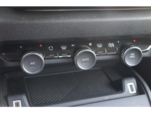Citroen ë-C4 Feel Pack 50 kWh * Carplay * Clima * 18 LMW * SOH 97% *
