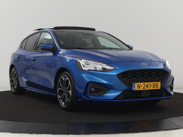 ford-focus-1.0-ecoboost-hybrid-st-line---panoramadak---adaptive-cruise---camera---bo-sound---carplay---navigatie---keyless---full-led