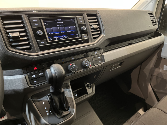 Volkswagen Crafter 2.0 TDI L3H2 140 PK DSG Automaat Euro 6 Airco Cruise Control Camera CarPlay 3-Zits 18.500 KM !!