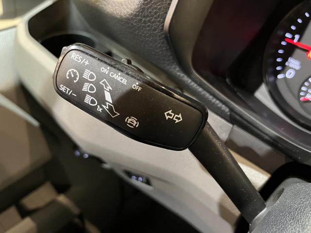 Volkswagen Crafter 2.0 TDI L3H2 140 PK DSG Automaat Euro 6 Airco Cruise Control Camera CarPlay 3-Zits 18.500 KM !!