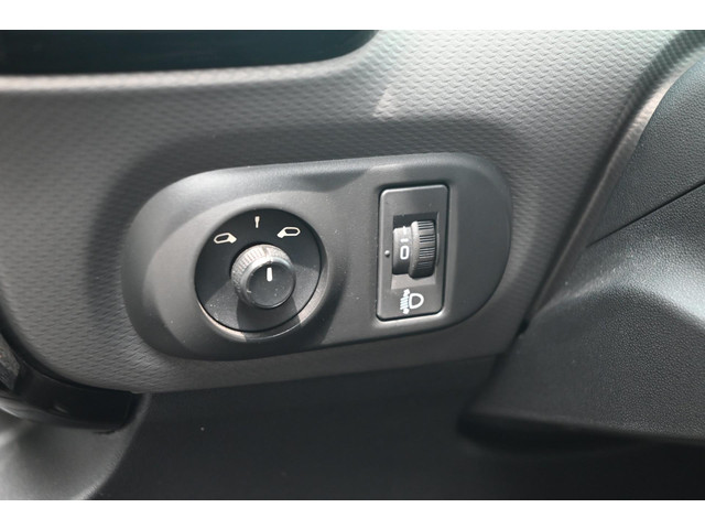 Citroen C4 Cactus 1.2 PureTech Business Plus Pano Stoelverw. DAB Navi Autom. airco