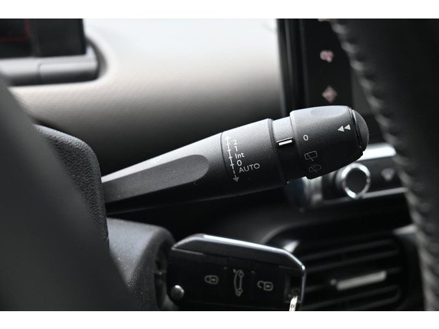 Citroen C4 Cactus 1.2 PureTech Business Plus Pano Stoelverw. DAB Navi Autom. airco