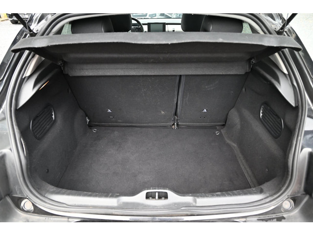 Citroen C4 Cactus 1.2 PureTech Business Plus Pano Stoelverw. DAB Navi Autom. airco