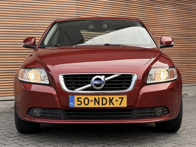 volvo-s40-1.6-sport-clima---lm-velgen---trekhaak---nette-auto-