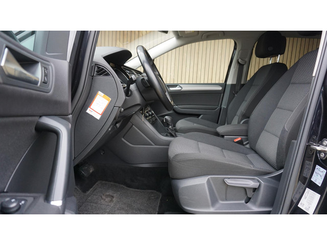 Volkswagen Touran 1.4 TSI 150pk Comfortline Business DSG 7-Zits LED Elek.Trekhaak Clima Navi App-Connect Adaptive Cruise Control 17inch LM *Comple