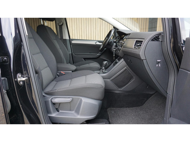 Volkswagen Touran 1.4 TSI 150pk Comfortline Business DSG 7-Zits LED Elek.Trekhaak Clima Navi App-Connect Adaptive Cruise Control 17inch LM *Comple