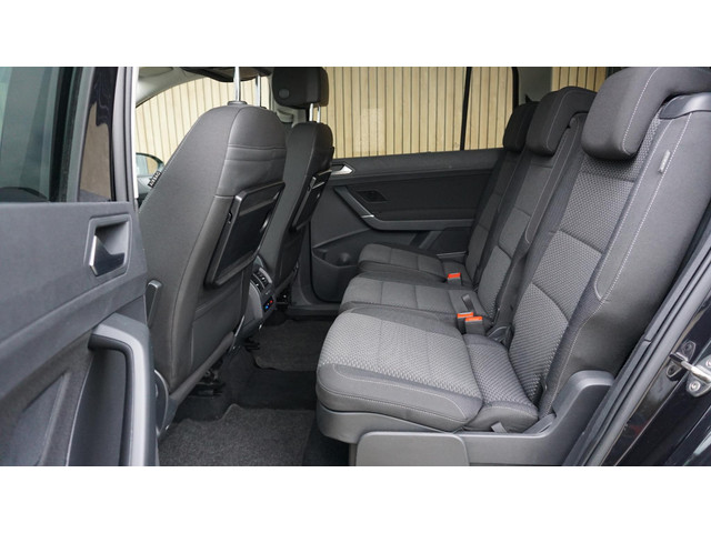 Volkswagen Touran 1.4 TSI 150pk Comfortline Business DSG 7-Zits LED Elek.Trekhaak Clima Navi App-Connect Adaptive Cruise Control 17inch LM *Comple