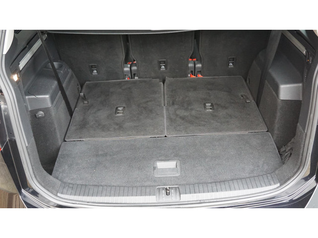 Volkswagen Touran 1.4 TSI 150pk Comfortline Business DSG 7-Zits LED Elek.Trekhaak Clima Navi App-Connect Adaptive Cruise Control 17inch LM *Comple