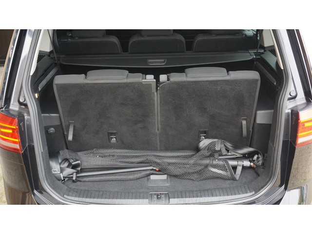 Volkswagen Touran 1.4 TSI 150pk Comfortline Business DSG 7-Zits LED Elek.Trekhaak Clima Navi App-Connect Adaptive Cruise Control 17inch LM *Comple