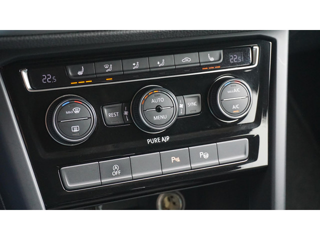 Volkswagen Touran 1.4 TSI 150pk Comfortline Business DSG 7-Zits LED Elek.Trekhaak Clima Navi App-Connect Adaptive Cruise Control 17inch LM *Comple