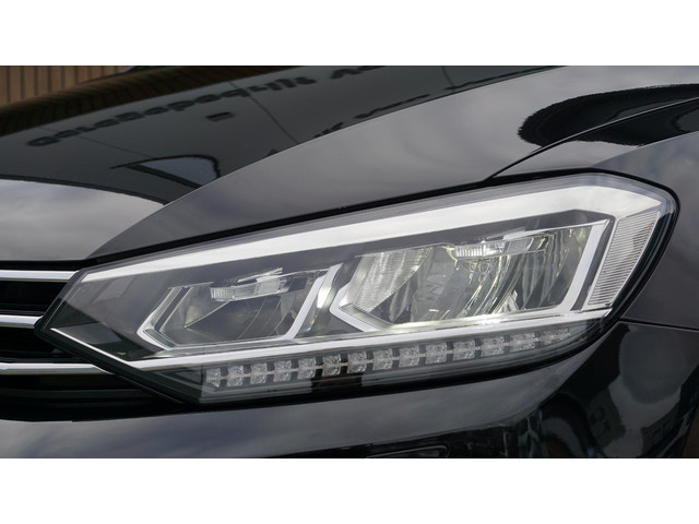 Volkswagen Touran 1.4 TSI 150pk Comfortline Business DSG 7-Zits LED Elek.Trekhaak Clima Navi App-Connect Adaptive Cruise Control 17inch LM *Comple