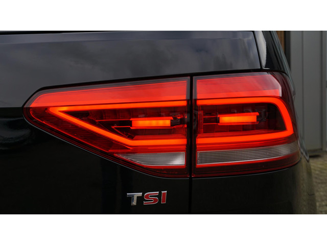 Volkswagen Touran 1.4 TSI 150pk Comfortline Business DSG 7-Zits LED Elek.Trekhaak Clima Navi App-Connect Adaptive Cruise Control 17inch LM *Comple