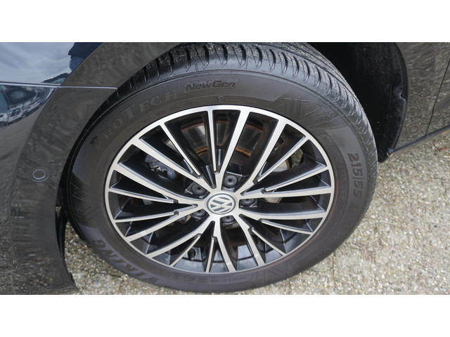 Volkswagen Touran 1.4 TSI 150pk Comfortline Business DSG 7-Zits LED Elek.Trekhaak Clima Navi App-Connect Adaptive Cruise Control 17inch LM *Comple