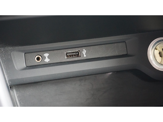 Volkswagen Touran 1.4 TSI 150pk Comfortline Business DSG 7-Zits LED Elek.Trekhaak Clima Navi App-Connect Adaptive Cruise Control 17inch LM *Comple