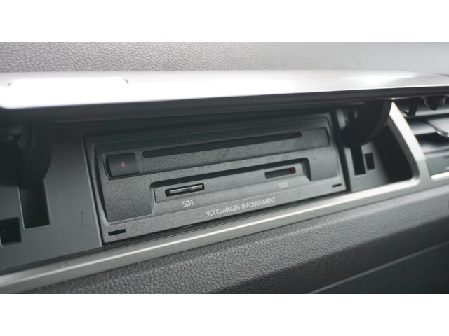 Volkswagen Touran 1.4 TSI 150pk Comfortline Business DSG 7-Zits LED Elek.Trekhaak Clima Navi App-Connect Adaptive Cruise Control 17inch LM *Comple