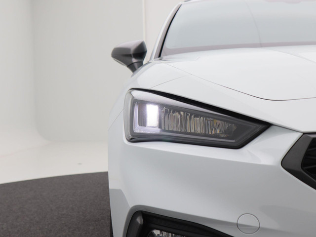 Seat Leon Sportstourer 1.0 eTSi 110 Pk Automaat FR Business | LED | Virtual Cockpit | Navigatie | Climate | Lane Assist | PDC achter | 17