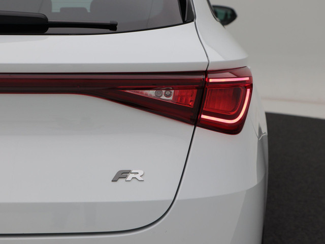 Seat Leon Sportstourer 1.0 eTSi 110 Pk Automaat FR Business | LED | Virtual Cockpit | Navigatie | Climate | Lane Assist | PDC achter | 17