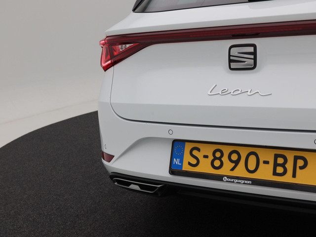 Seat Leon Sportstourer 1.0 eTSi 110 Pk Automaat FR Business | LED | Virtual Cockpit | Navigatie | Climate | Lane Assist | PDC achter | 17