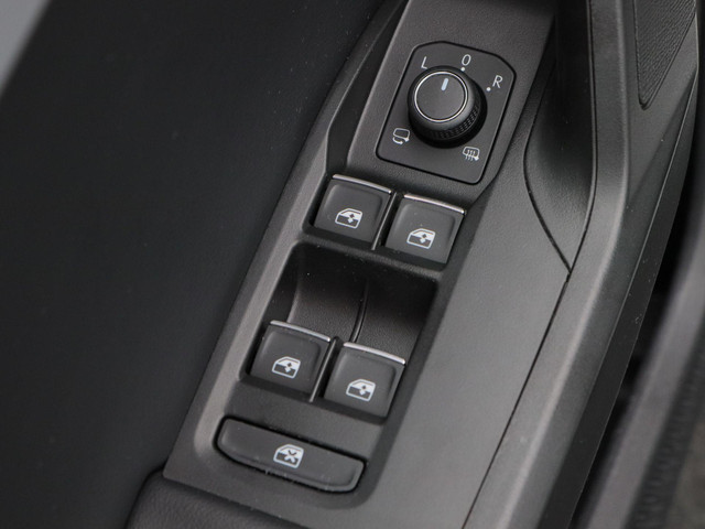 Seat Leon Sportstourer 1.0 eTSi 110 Pk Automaat FR Business | LED | Virtual Cockpit | Navigatie | Climate | Lane Assist | PDC achter | 17