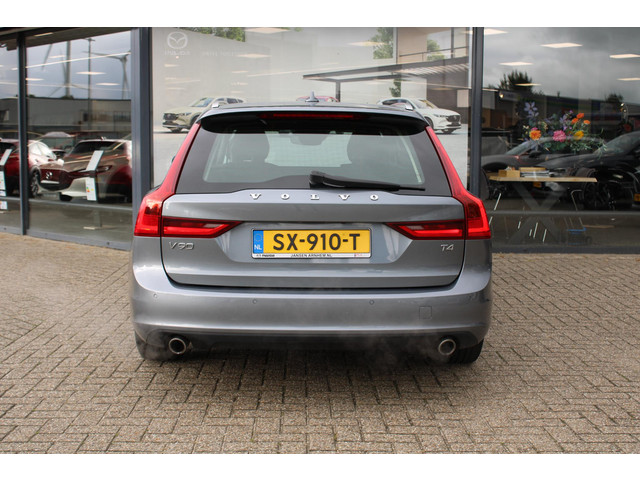 Volvo V90 2.0 T4 Momentum , Automaat, Leder, Trekhaak, Dakrails, Navi, Stoel Stuurverwarming, Camera, Adap.Cruise, Apple Carplay & Android