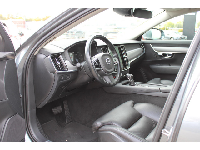 Volvo V90 2.0 T4 Momentum , Automaat, Leder, Trekhaak, Dakrails, Navi, Stoel Stuurverwarming, Camera, Adap.Cruise, Apple Carplay & Android