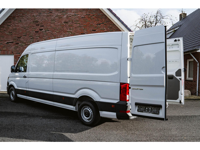 Volkswagen Crafter 2.0 TDI L4H3 140PK Trendline Cruise Control Airco Volkswagen Crafter 35 2.0 TDI EURO VI