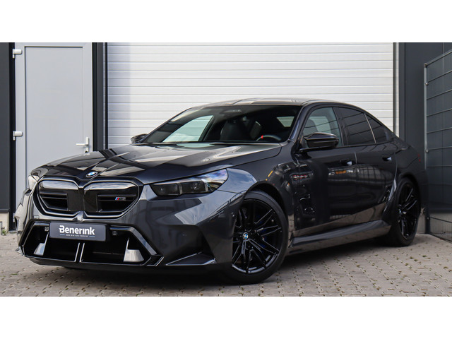 bmw-m5-sedan---carbon-pack---stoelventilatie---comfort-pack---bowers--wilkins---head-up