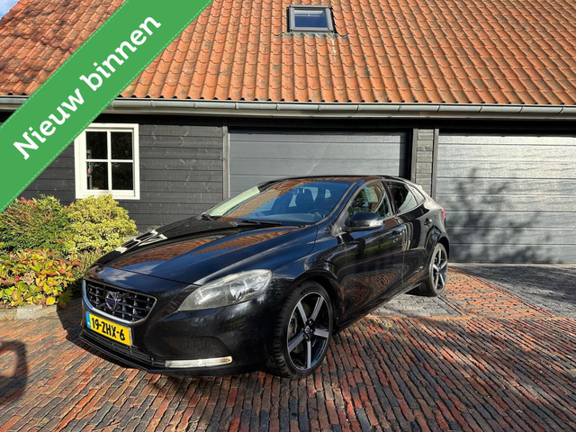 volvo-v40-2.0-d3-kinetic
