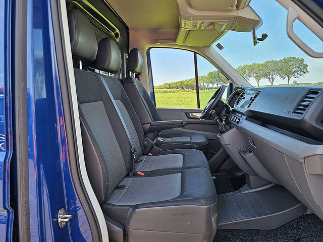 Volkswagen Crafter 35 2.0 TDI L3H2 Airco, Navi, Trekhaak, Carplay, 3 Zits, Euro6, 140 PK!