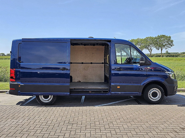 Volkswagen Crafter 35 2.0 TDI L3H2 Airco, Navi, Trekhaak, Carplay, 3 Zits, Euro6, 140 PK!