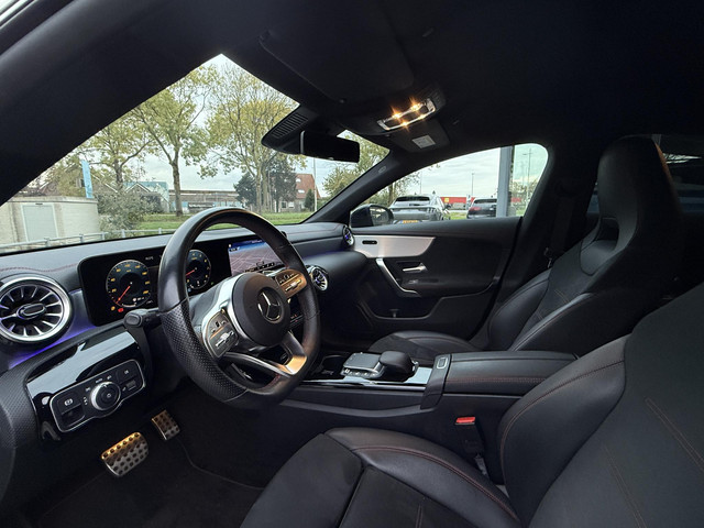 Mercedes-Benz CLA 180 Aut. Business Sol. AMG | Navi | Camera | Sport Stoelen |