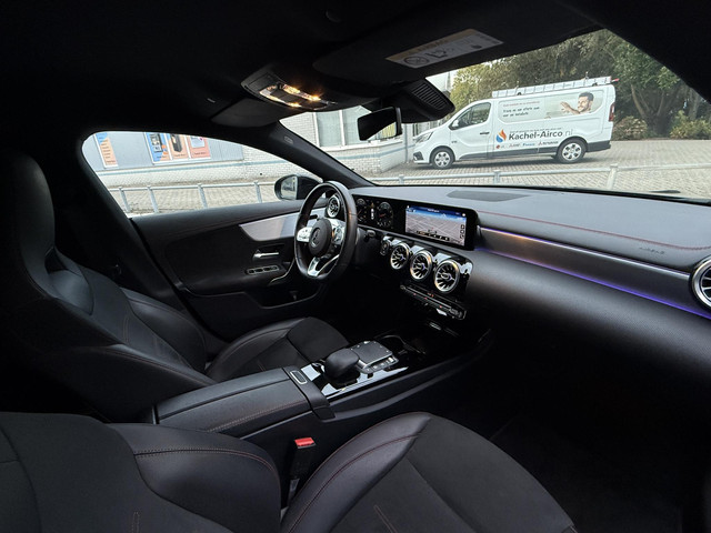 Mercedes-Benz CLA 180 Aut. Business Sol. AMG | Navi | Camera | Sport Stoelen |