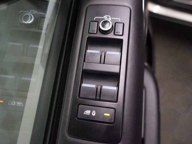 Land Rover Discovery 3.0 Td6 HSE Grijskenteken- Panoramadak, Memory, Meridian, Virtual Cockpit, Stoelverkoeling, Camera, Carplay, Sfeerverlichting