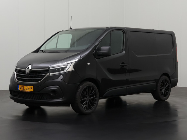 renault-trafic-2.0dci-120pk-black-edition---navigatie---airco---cruise---3-persoons---trekhaak