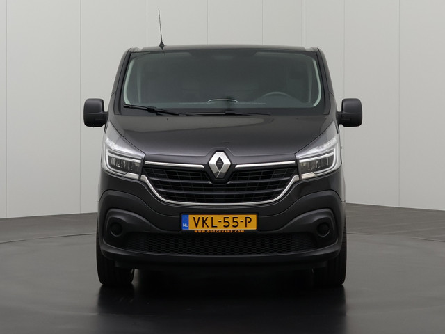 Renault Trafic 2.0DCi 120PK Black Edition | Navigatie | Airco | Cruise | 3-Persoons | Trekhaak
