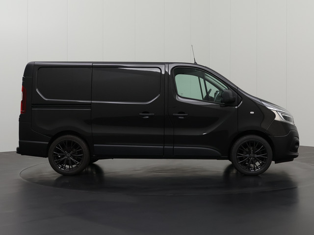 Renault Trafic 2.0DCi 120PK Black Edition | Navigatie | Airco | Cruise | 3-Persoons | Trekhaak