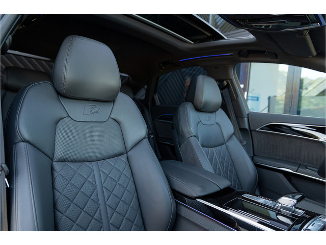 Audi A8 60 TFSI e quattro S-Line S-stoelen Pano B&O 360 Head Up Keyless Softclose Matrix Massage ACC