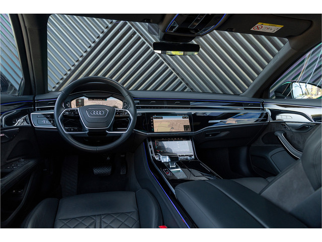Audi A8 60 TFSI e quattro S-Line S-stoelen Pano B&O 360 Head Up Keyless Softclose Matrix Massage ACC