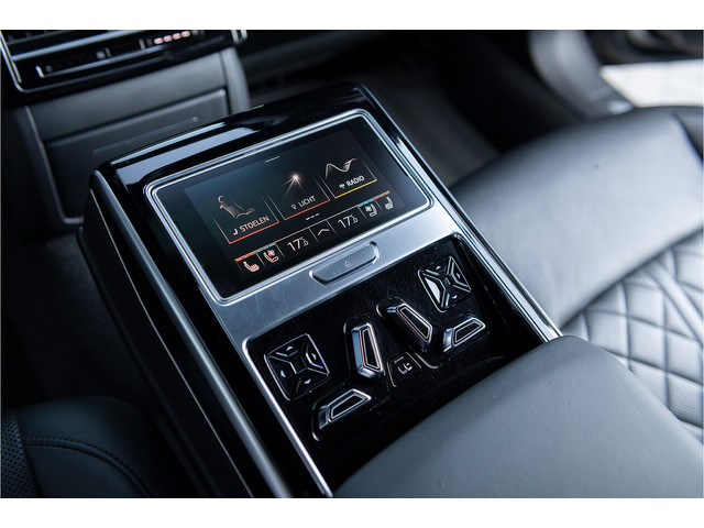 Audi A8 60 TFSI e quattro S-Line S-stoelen Pano B&O 360 Head Up Keyless Softclose Matrix Massage ACC