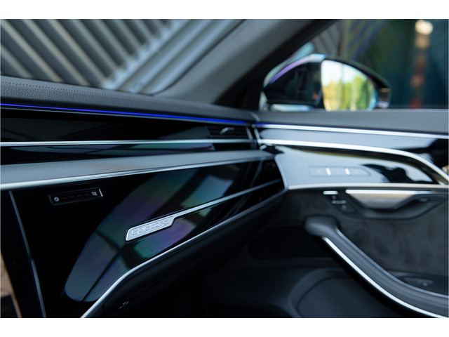 Audi A8 60 TFSI e quattro S-Line S-stoelen Pano B&O 360 Head Up Keyless Softclose Matrix Massage ACC