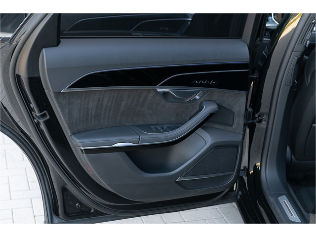 Audi A8 60 TFSI e quattro S-Line S-stoelen Pano B&O 360 Head Up Keyless Softclose Matrix Massage ACC