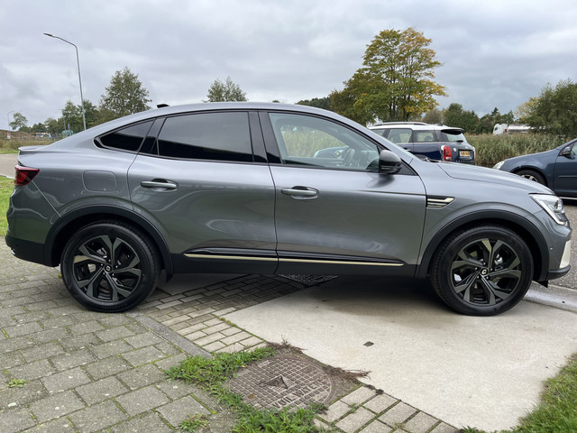 Renault Arkana 1.6 E-Tech hybrid 145 PK E-Tech Engineered   Dealer onderhouden   Stoelverw. + Stuurverw.   Camera   18'' LMV