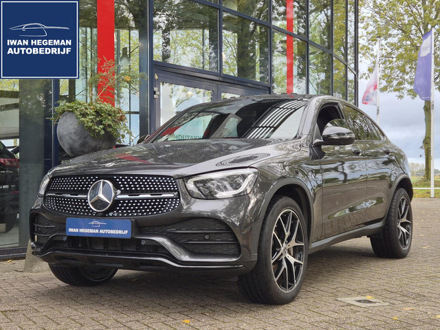 mercedes-benz-glc-coup-amg-300e-4matic---schuif---kanteldak---wegkl.-trekhaak---navigatie---parkeersensoren---camera---cruise-control---20inch
