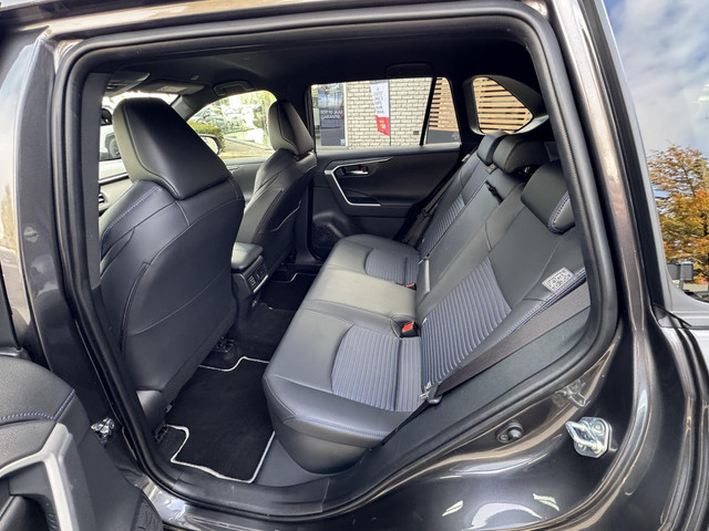 Toyota RAV4 2.5 HYBRID BI-TONE JBL-AUDIO PARKCAMERA EL-KLEP APPLE ANDROID STOEL STUURVERW. KEYLESS