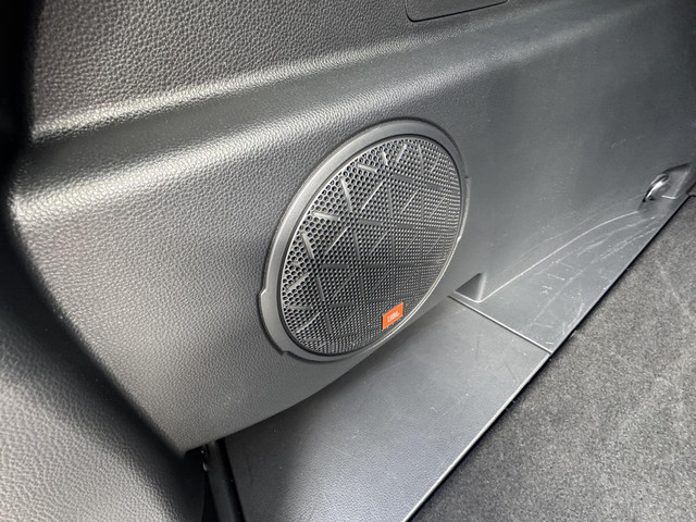 Toyota RAV4 2.5 HYBRID BI-TONE JBL-AUDIO PARKCAMERA EL-KLEP APPLE ANDROID STOEL STUURVERW. KEYLESS