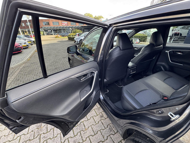 Toyota RAV4 2.5 HYBRID BI-TONE JBL-AUDIO PARKCAMERA EL-KLEP APPLE ANDROID STOEL STUURVERW. KEYLESS